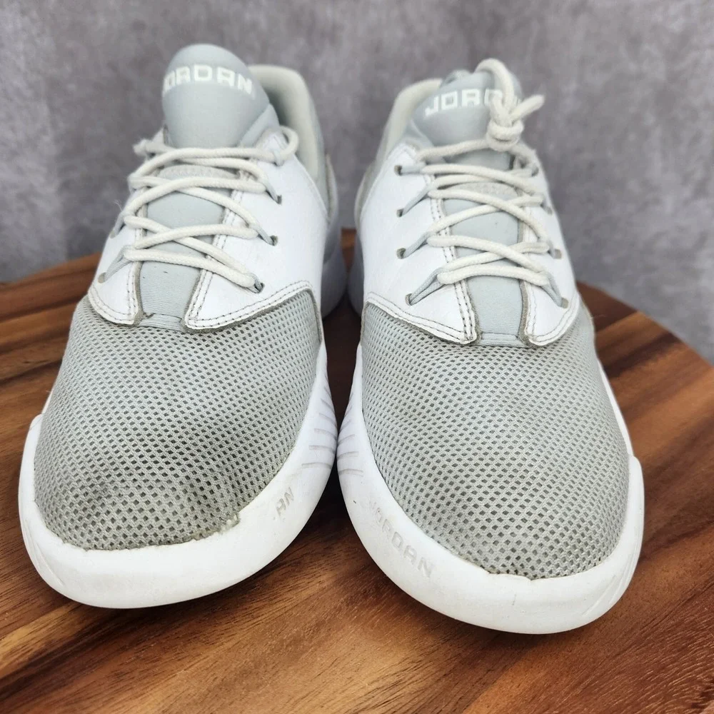 Jordan J23 Low Sneakers Mens 8 White Gray‎ Lace Up Trainers Shoes 905288-100